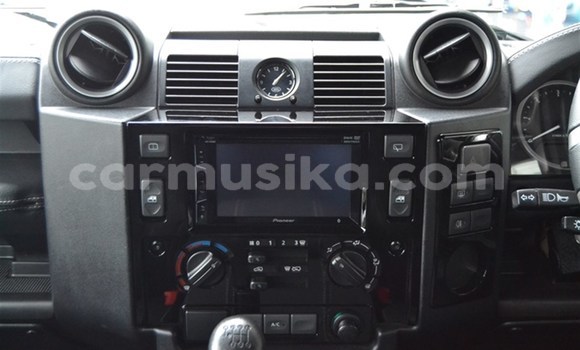 Acheter Occasion Voiture Land Rover Defender Gris à Beitbridge, Matabeleland South Acheter Occasion Voiture Land Rover Defender Gris à Beitbridge, Matabeleland South