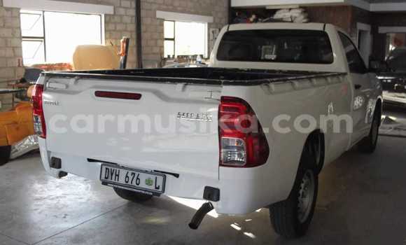 Acheter Occasion Voiture Toyota Hilux Blanc à Beitbridge, Matabeleland South Acheter Occasion Voiture Toyota Hilux Blanc à Beitbridge, Matabeleland South