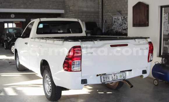 Acheter Occasion Voiture Toyota Hilux Blanc à Beitbridge, Matabeleland South Acheter Occasion Voiture Toyota Hilux Blanc à Beitbridge, Matabeleland South