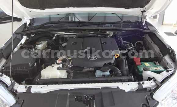 Acheter Occasion Voiture Toyota Hilux Blanc à Beitbridge, Matabeleland South Acheter Occasion Voiture Toyota Hilux Blanc à Beitbridge, Matabeleland South