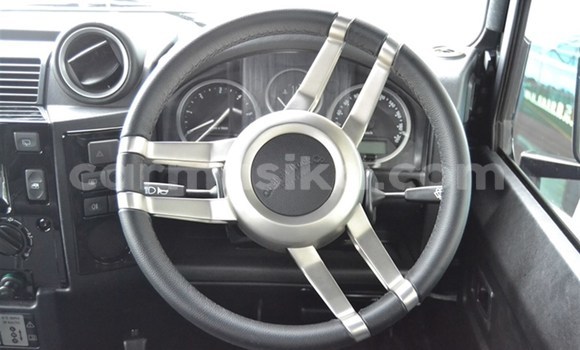 Acheter Occasion Voiture Land Rover Defender Gris à Beitbridge, Matabeleland South Acheter Occasion Voiture Land Rover Defender Gris à Beitbridge, Matabeleland South