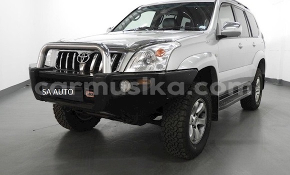 Acheter Occasion Voiture Toyota Land Cruiser Prado Blanc à Beitbridge, Matabeleland South Acheter Occasion Voiture Toyota Land Cruiser Prado Blanc à Beitbridge, Matabeleland South