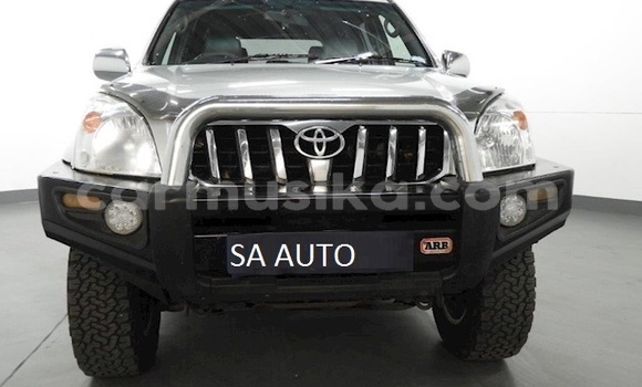 Acheter Occasion Voiture Toyota Land Cruiser Prado Blanc à Beitbridge, Matabeleland South Acheter Occasion Voiture Toyota Land Cruiser Prado Blanc à Beitbridge, Matabeleland South