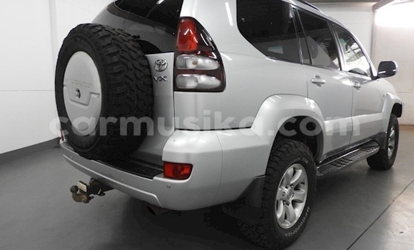 Acheter Occasion Voiture Toyota Land Cruiser Prado Blanc à Beitbridge, Matabeleland South Acheter Occasion Voiture Toyota Land Cruiser Prado Blanc à Beitbridge, Matabeleland South