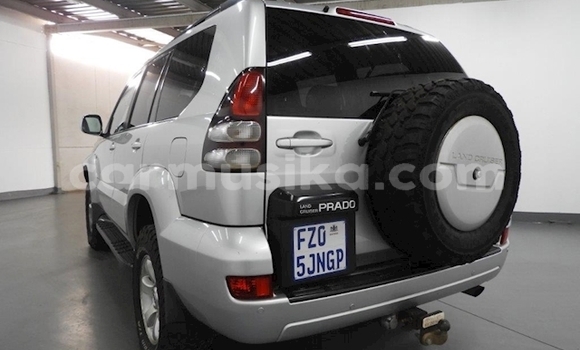 Acheter Occasion Voiture Toyota Land Cruiser Prado Blanc à Beitbridge, Matabeleland South Acheter Occasion Voiture Toyota Land Cruiser Prado Blanc à Beitbridge, Matabeleland South