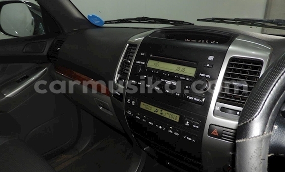 Acheter Occasion Voiture Toyota Land Cruiser Prado Blanc à Beitbridge, Matabeleland South Acheter Occasion Voiture Toyota Land Cruiser Prado Blanc à Beitbridge, Matabeleland South
