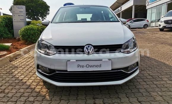 Buy Used Volkswagen Polo White Car in Beitbridge in Matabeleland South