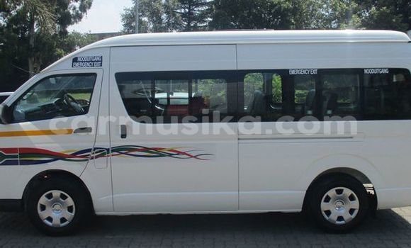 Acheter Occasion Voiture Toyota Hiace Blanc à Beitbridge, Matabeleland South