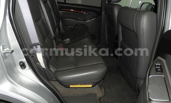 Acheter Occasion Voiture Toyota Land Cruiser Prado Blanc à Beitbridge, Matabeleland South Acheter Occasion Voiture Toyota Land Cruiser Prado Blanc à Beitbridge, Matabeleland South