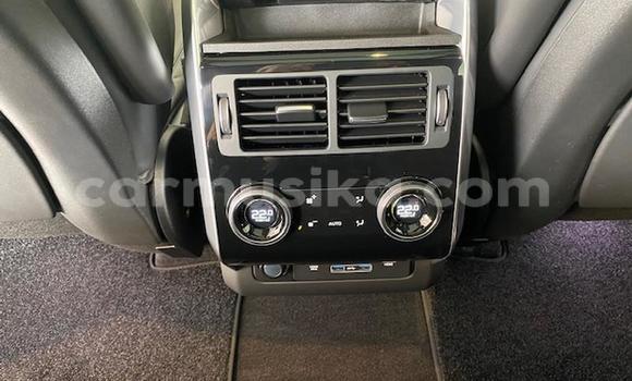 Buy Used Land Rover Range Rover Silver Car in Beitbridge in Matabeleland South Buy Used Land Rover Range Rover Silver Car in Beitbridge in Matabeleland South