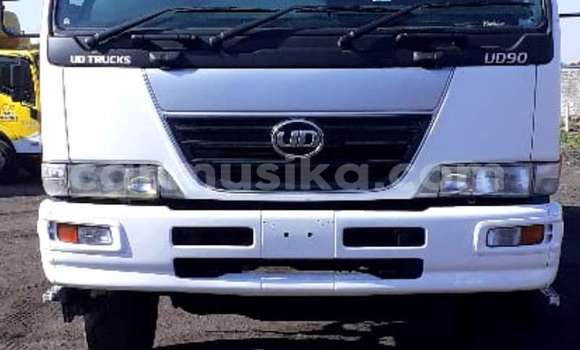 Tenga Tsaru Nissan Urvan Chena Mota in Beitbridge in Matabeleland South Tenga Tsaru Nissan Urvan Chena Mota in Beitbridge in Matabeleland South