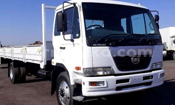 Tenga Tsaru Nissan Urvan Chena Mota in Beitbridge in Matabeleland South Tenga Tsaru Nissan Urvan Chena Mota in Beitbridge in Matabeleland South