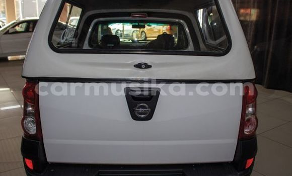 Nunua Ilio tumika Nissan NP 300 Nyeupe Gari ndani ya Beitbridge nchini Matabeleland Kusini Nunua Ilio tumika Nissan NP 300 Nyeupe Gari ndani ya Beitbridge nchini Matabeleland Kusini