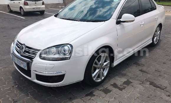Buy Used Volkswagen Jetta White Car in Beitbridge in Matabeleland South