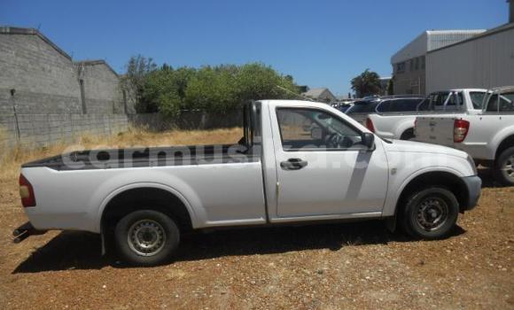 Buy Used Isuzu KB White Car in Beitbridge in Matabeleland South Buy Used Isuzu KB White Car in Beitbridge in Matabeleland South