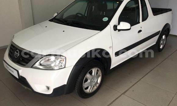 Nunua Ilio tumika Nissan Pickup Nyeupe Gari ndani ya Beitbridge nchini Matabeleland Kusini