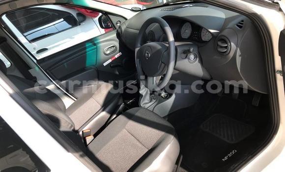 Acheter Occasion Voiture Nissan Pickup Blanc à Beitbridge, Matabeleland South Acheter Occasion Voiture Nissan Pickup Blanc à Beitbridge, Matabeleland South