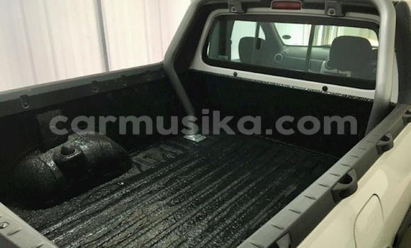 Acheter Occasion Voiture Nissan Pickup Blanc à Beitbridge, Matabeleland South Acheter Occasion Voiture Nissan Pickup Blanc à Beitbridge, Matabeleland South