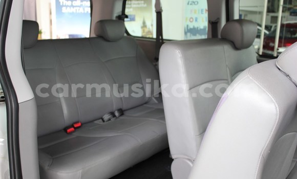 Acheter Occasion Voiture Hyundai H1 Blanc à Beitbridge, Matabeleland South Acheter Occasion Voiture Hyundai H1 Blanc à Beitbridge, Matabeleland South