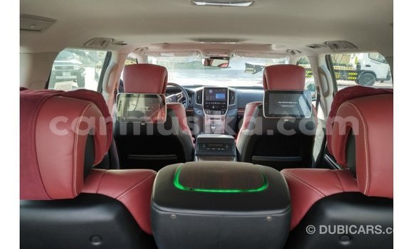 Acheter Import Voiture Toyota Land Cruiser Noir à Import - Dubai, Harare Acheter Import Voiture Toyota Land Cruiser Noir à Import - Dubai, Harare