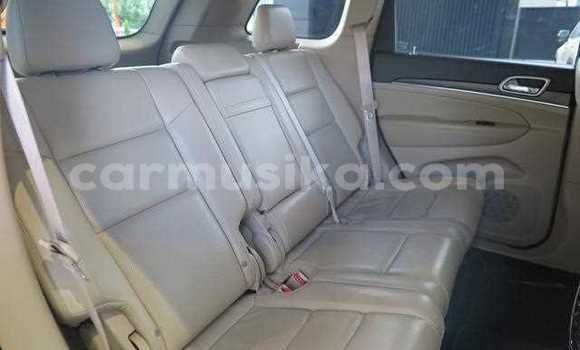 Acheter Occasion Voiture Jeep Grand Cherokee Beige à Beitbridge, Matabeleland South Acheter Occasion Voiture Jeep Grand Cherokee Beige à Beitbridge, Matabeleland South