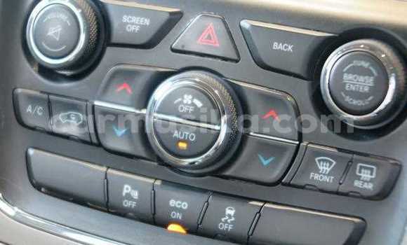 Acheter Occasion Voiture Jeep Grand Cherokee Beige à Beitbridge, Matabeleland South Acheter Occasion Voiture Jeep Grand Cherokee Beige à Beitbridge, Matabeleland South