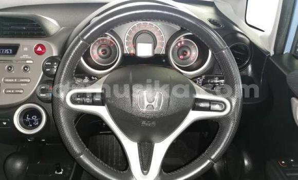 Acheter Occasion Voiture Honda Fit Beige à Beitbridge, Matabeleland South Acheter Occasion Voiture Honda Fit Beige à Beitbridge, Matabeleland South