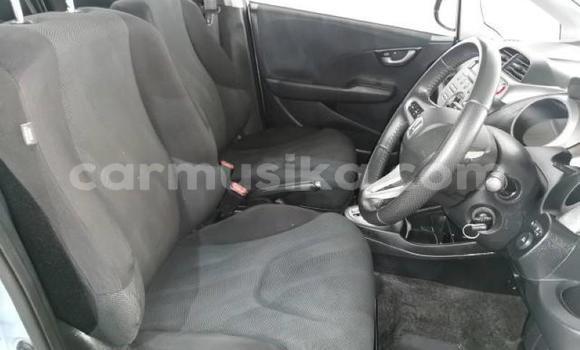 Acheter Occasion Voiture Honda Fit Beige à Beitbridge, Matabeleland South Acheter Occasion Voiture Honda Fit Beige à Beitbridge, Matabeleland South