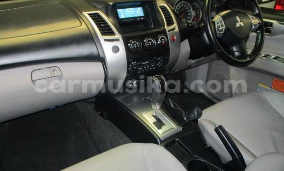 Acheter Occasion Voiture Mitsubishi Pajero Gris à Beitbridge, Matabeleland South Acheter Occasion Voiture Mitsubishi Pajero Gris à Beitbridge, Matabeleland South