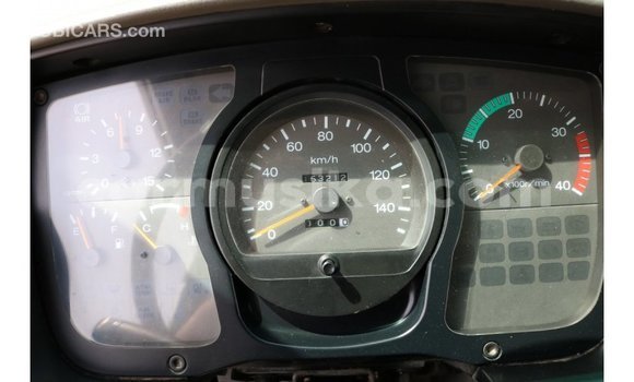 Nunua Imported Nissan Evalia Nyeupe Lori ndani ya Import - Dubai nchini Harare