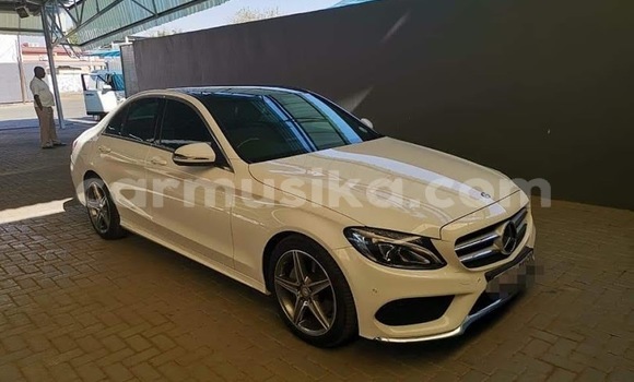 Tenga Tsaru Mercedes-Benz E-Classe Chena Mota in Beitbridge in Matabeleland South Tenga Tsaru Mercedes-Benz E-Classe Chena Mota in Beitbridge in Matabeleland South