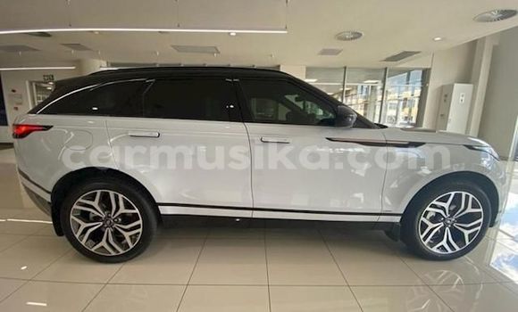 Tenga Tsaru Land Rover Range Rover Chena Mota in Bindura in Mashonaland yePakati Tenga Tsaru Land Rover Range Rover Chena Mota in Bindura in Mashonaland yePakati