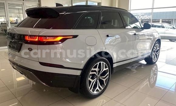 Tenga Tsaru Land Rover Range Rover Chena Mota in Bindura in Mashonaland yePakati Tenga Tsaru Land Rover Range Rover Chena Mota in Bindura in Mashonaland yePakati