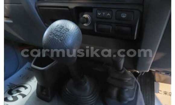 Nunua Ilio tumika Toyota Land Cruiser Prado Kijani Gari ndani ya Beitbridge nchini Matabeleland Kusini Nunua Ilio tumika Toyota Land Cruiser Prado Kijani Gari ndani ya Beitbridge nchini Matabeleland Kusini