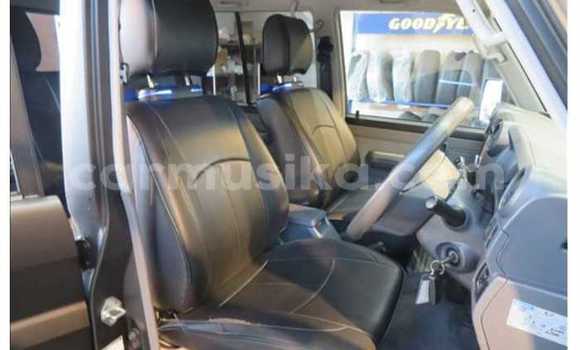Nunua Ilio tumika Toyota Land Cruiser Prado Kijani Gari ndani ya Beitbridge nchini Matabeleland Kusini Nunua Ilio tumika Toyota Land Cruiser Prado Kijani Gari ndani ya Beitbridge nchini Matabeleland Kusini