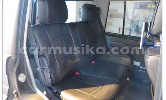 Nunua Ilio tumika Toyota Land Cruiser Prado Kijani Gari ndani ya Beitbridge nchini Matabeleland Kusini Nunua Ilio tumika Toyota Land Cruiser Prado Kijani Gari ndani ya Beitbridge nchini Matabeleland Kusini