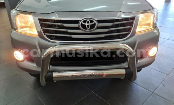 Buy Used Toyota Hilux Silver Car in Beitbridge in Matabeleland South