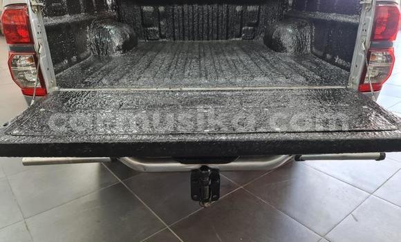 Nunua Ilio tumika Toyota Hilux Fedha Gari ndani ya Beitbridge nchini Matabeleland Kusini Nunua Ilio tumika Toyota Hilux Fedha Gari ndani ya Beitbridge nchini Matabeleland Kusini