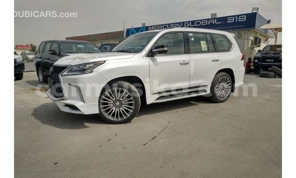 Acheter Import Voiture Lexus LX Blanc à Import - Dubai, Harare Acheter Import Voiture Lexus LX Blanc à Import - Dubai, Harare