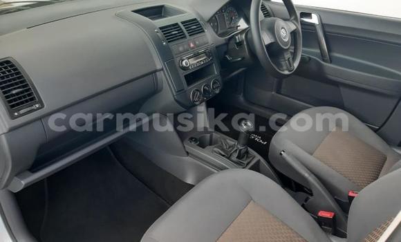 Nunua Ilio tumika Volkswagen Polo Fedha Gari ndani ya Beitbridge nchini Matabeleland Kusini Nunua Ilio tumika Volkswagen Polo Fedha Gari ndani ya Beitbridge nchini Matabeleland Kusini