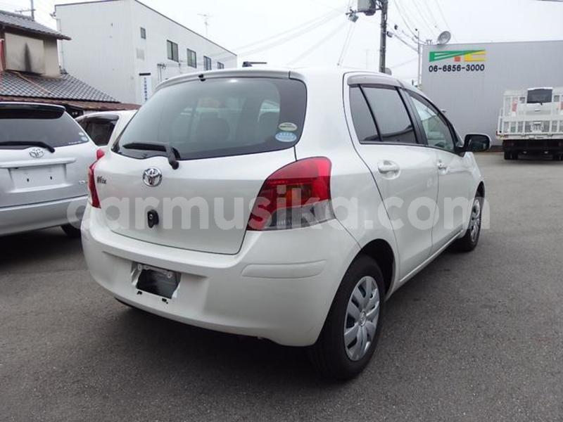 Big with watermark toyota vitz matabeleland south beitbridge 20452