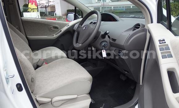 Nunua Ilio tumika Toyota Vitz Nyeupe Gari ndani ya Beitbridge nchini Matabeleland Kusini Nunua Ilio tumika Toyota Vitz Nyeupe Gari ndani ya Beitbridge nchini Matabeleland Kusini