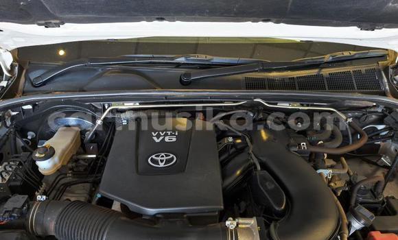 Acheter Occasion Voiture Toyota Fortuner Blanc à Beitbridge, Matabeleland South Acheter Occasion Voiture Toyota Fortuner Blanc à Beitbridge, Matabeleland South