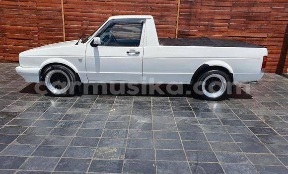 Nunua Ilio tumika Volkswagen Golf Nyeupe Gari ndani ya Beitbridge nchini Matabeleland Kusini Nunua Ilio tumika Volkswagen Golf Nyeupe Gari ndani ya Beitbridge nchini Matabeleland Kusini