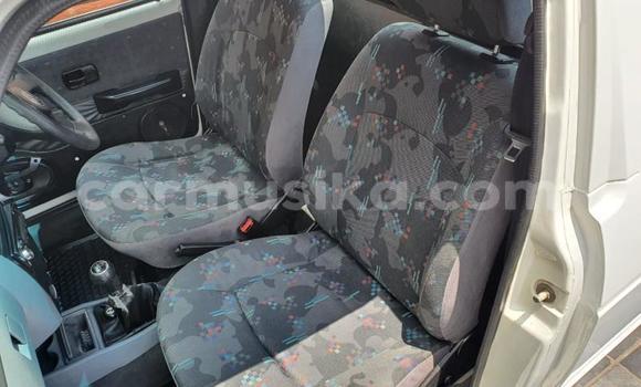 Nunua Ilio tumika Volkswagen Golf Nyeupe Gari ndani ya Beitbridge nchini Matabeleland Kusini Nunua Ilio tumika Volkswagen Golf Nyeupe Gari ndani ya Beitbridge nchini Matabeleland Kusini