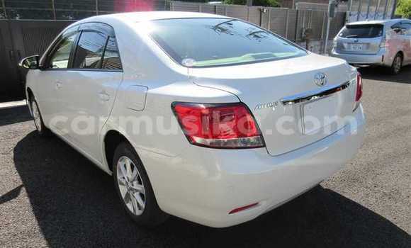 Acheter Occasion Voiture Toyota Allion Blanc à Beitbridge, Matabeleland South Acheter Occasion Voiture Toyota Allion Blanc à Beitbridge, Matabeleland South