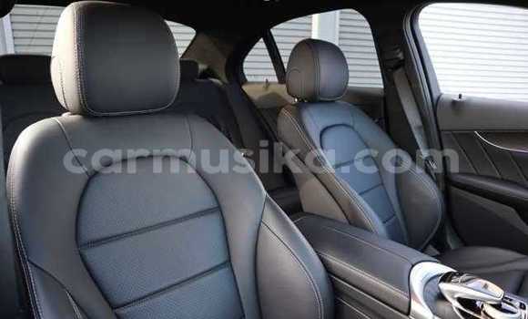 Acheter Occasion Voiture Mercedes-Benz C-Classe Noir à Beitbridge, Matabeleland South Acheter Occasion Voiture Mercedes-Benz C-Classe Noir à Beitbridge, Matabeleland South