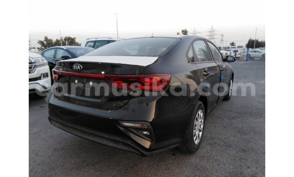 Nunua Imported Kia Cerato Nyeusi Gari ndani ya Import - Dubai nchini Harare