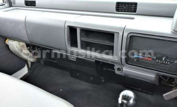 Acheter Occasion Voiture Nissan Urvan Blanc à Beitbridge, Matabeleland South Acheter Occasion Voiture Nissan Urvan Blanc à Beitbridge, Matabeleland South