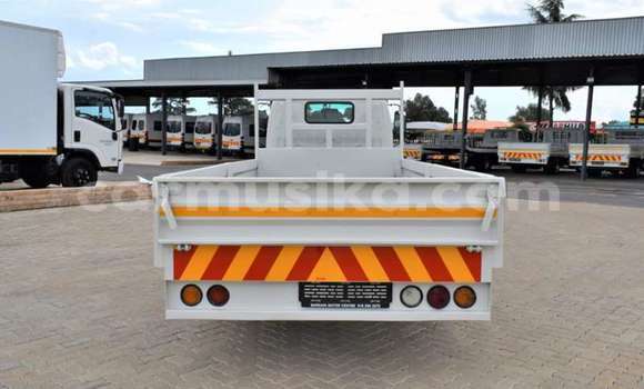 Tenga Tsaru Toyota Dyna Chena Mota in Beitbridge in Matabeleland South Tenga Tsaru Toyota Dyna Chena Mota in Beitbridge in Matabeleland South